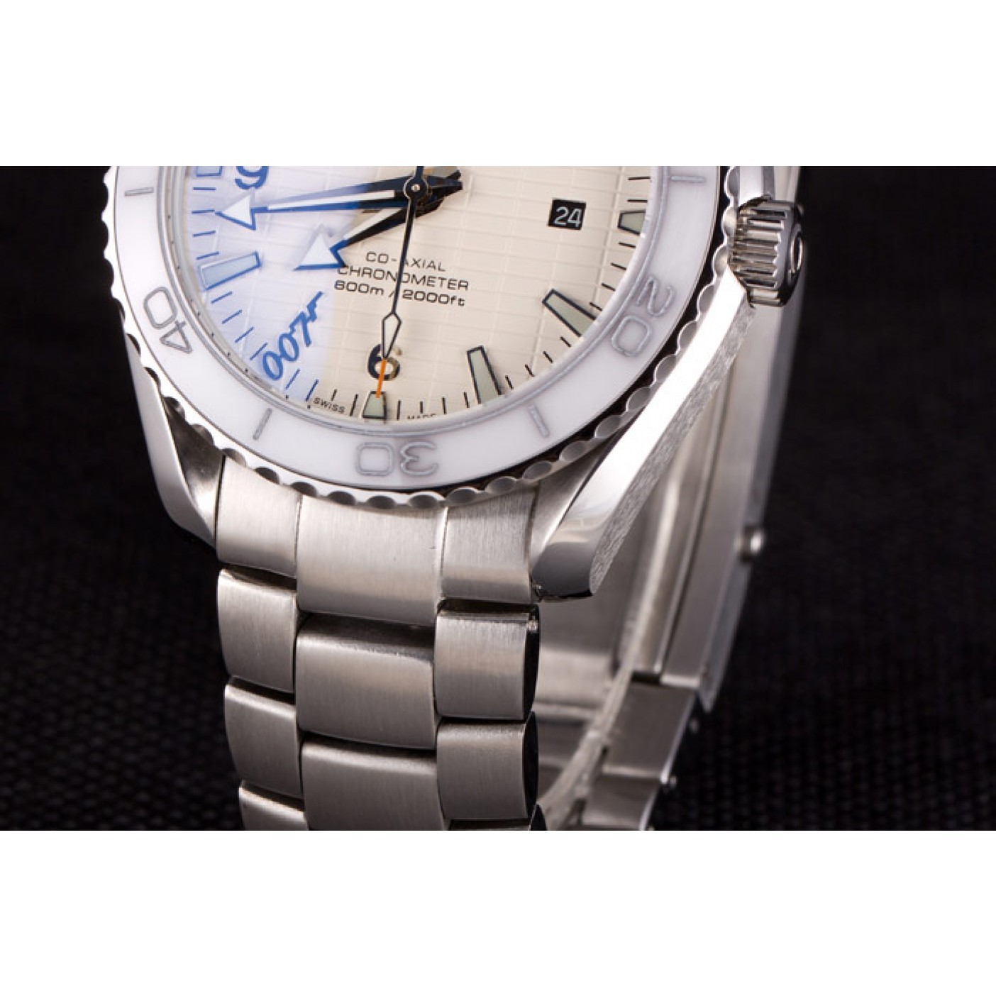 Swiss Omega James Bond Skyfall White Dial and White Bezel som76 621409