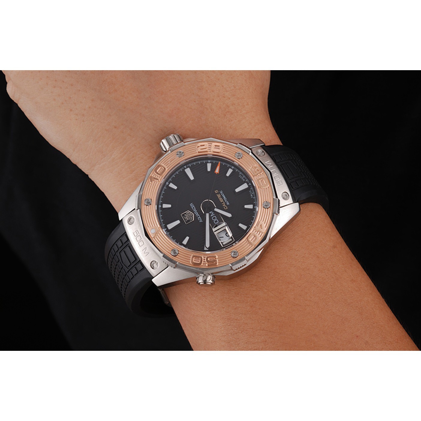 Swiss Tag Heuer Aquaracer Calibre 5 Black Dial Gold Bezel Stainless Steel Case Black Rubber Strap