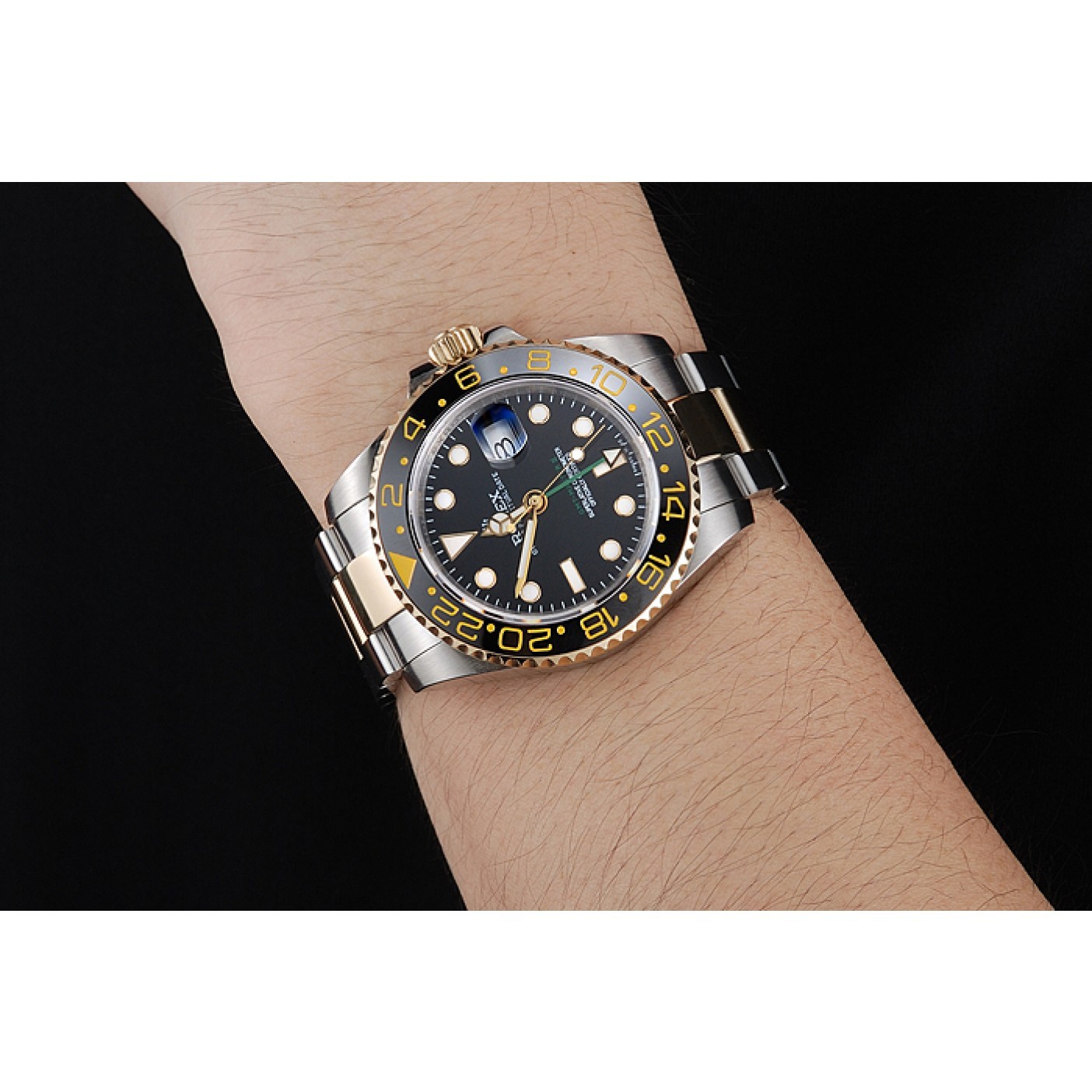 Swiss Rolex GMT Master Black Bezel Black Dial 80295