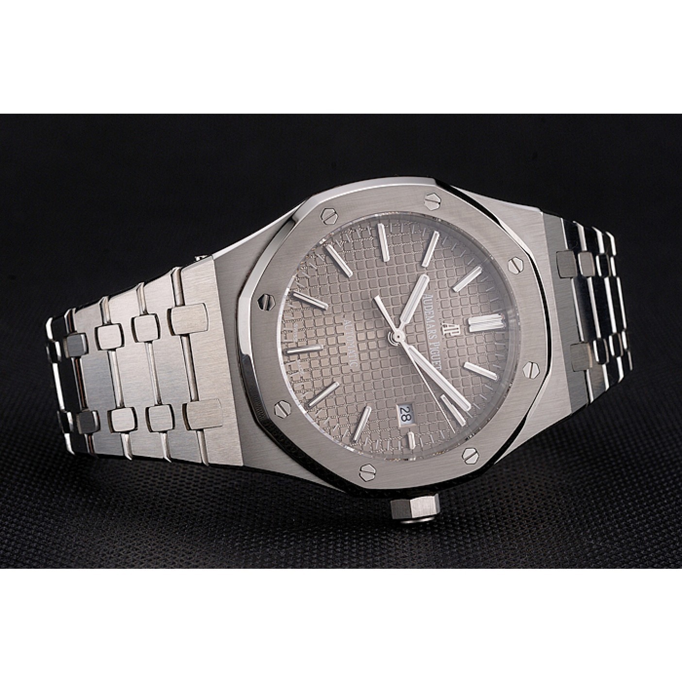 Swiss Audemars Piguet Royal Oak Silver Dial Stainless Steel Case And Bracelet