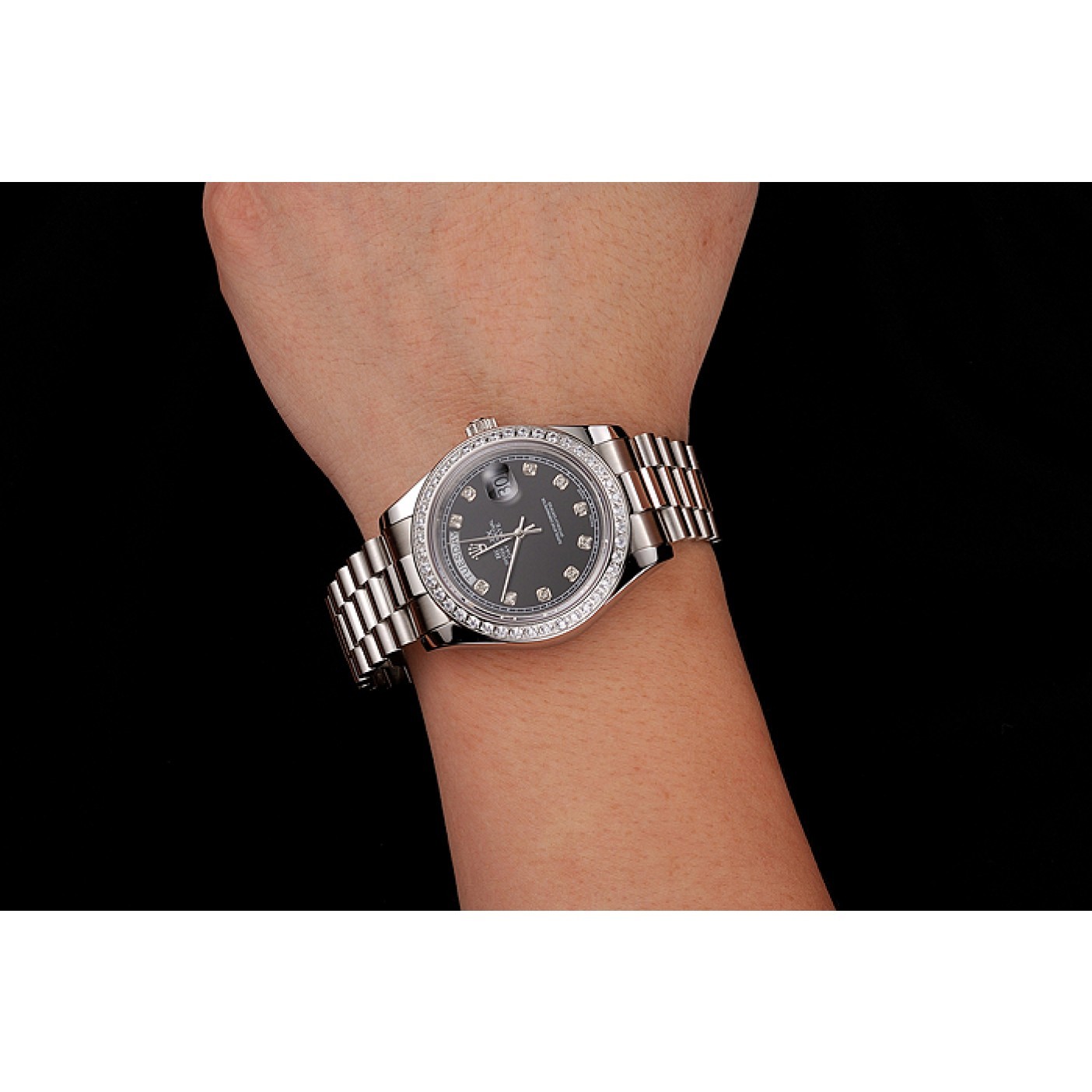 RepTime Watches Swiss Rolex Day-Date Black Dial Diamond Case Diamond Numerals Stainless Steel Bracelet 1453965