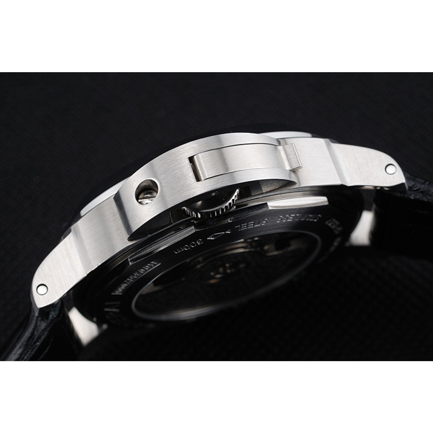 Panerai Luminor Gmt Black Dial Black Leather Bracelet