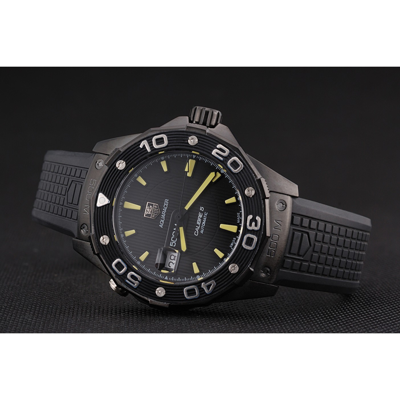 Swiss Tag Heuer Aquaracer Calibre 5 Black Dial Black Bezel Black Case Black Rubber Strap