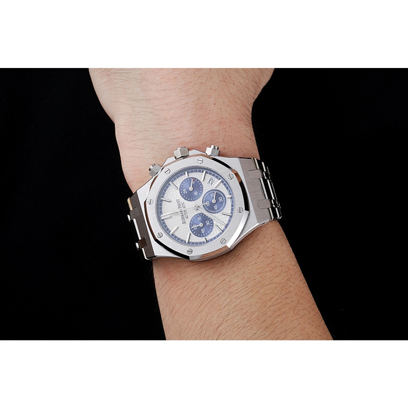 Audemars Piguet Royal Oak Chronograph White And Blue Dial Stainless Steel Bracelet 1454026