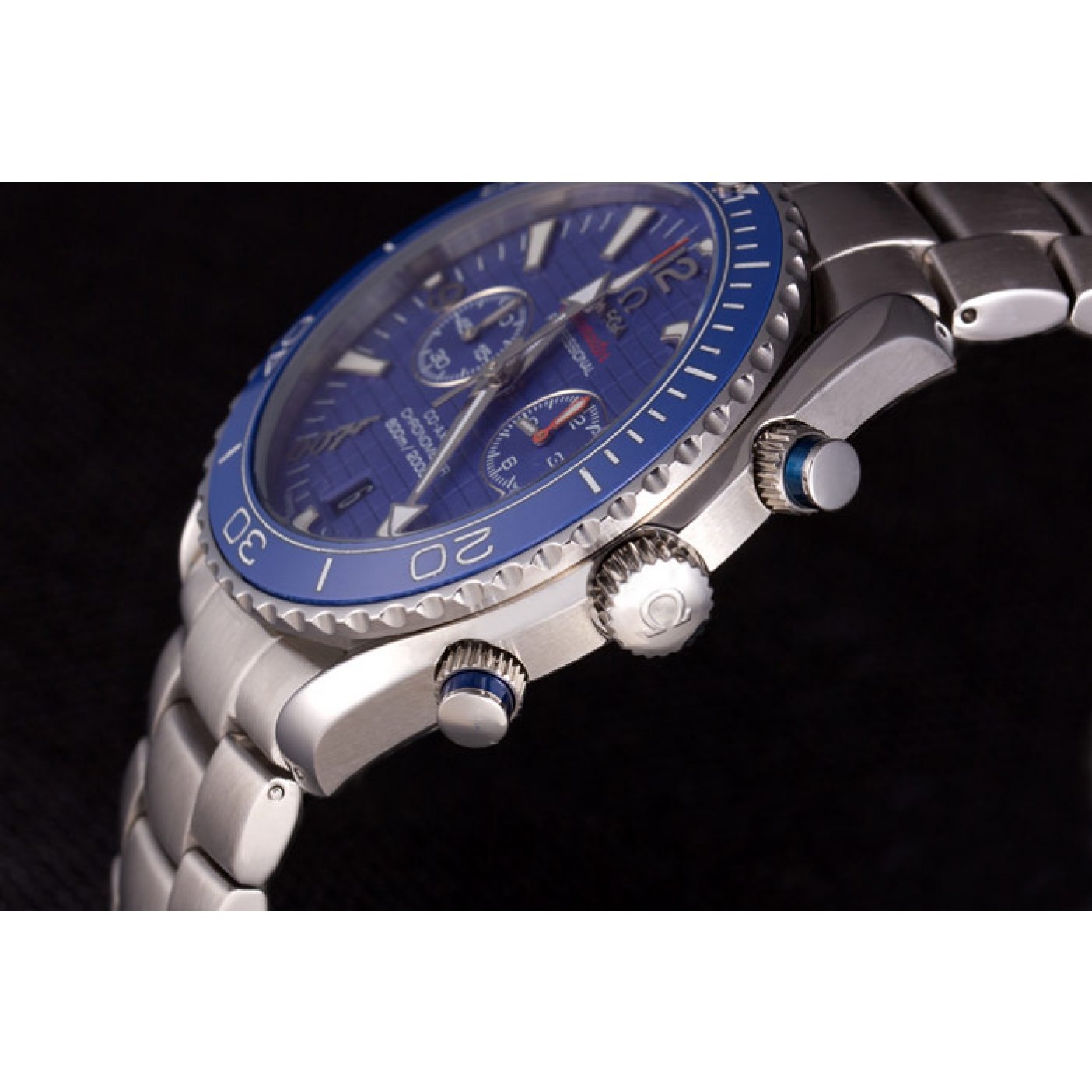 Omega James Bond Skyfall Chronometer Watch with Blue Dial and Blue Bezel om226 621378