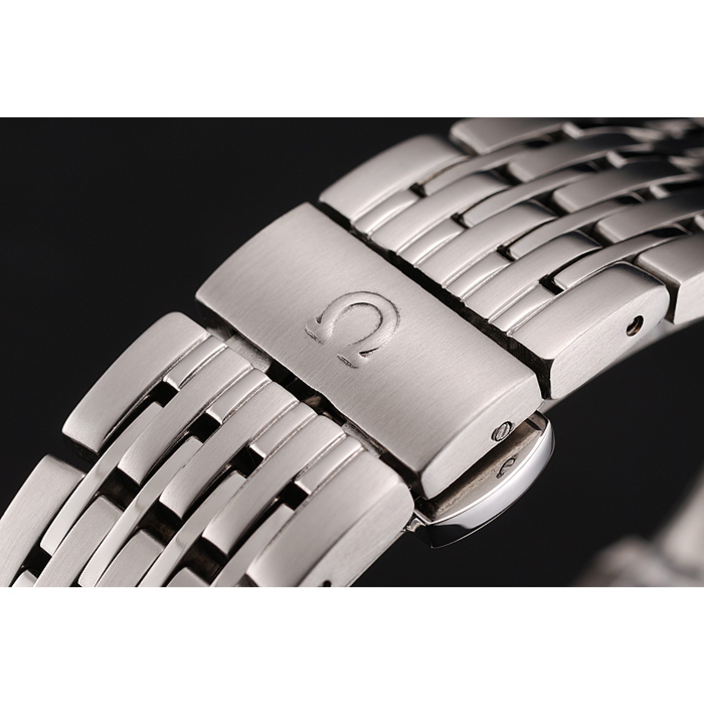 Omega De Ville White Dial Roman Numerals Stainless Steel Case And Bracelet 1453791